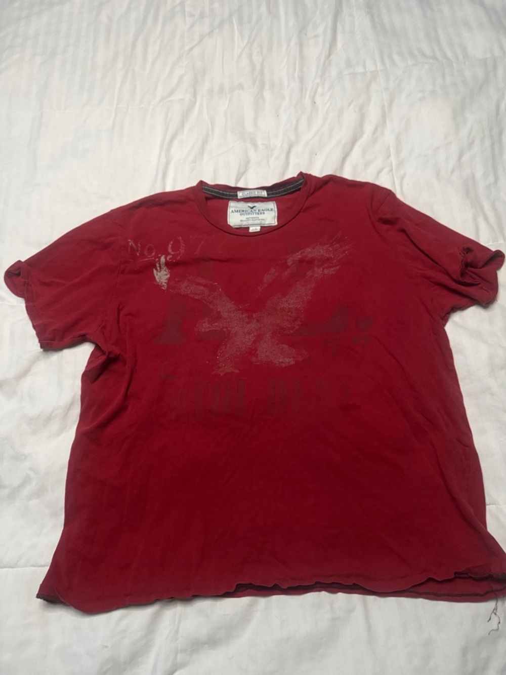 American Eagle Outfitters Men’s Deep Red Short Sleeve Graphic Tee